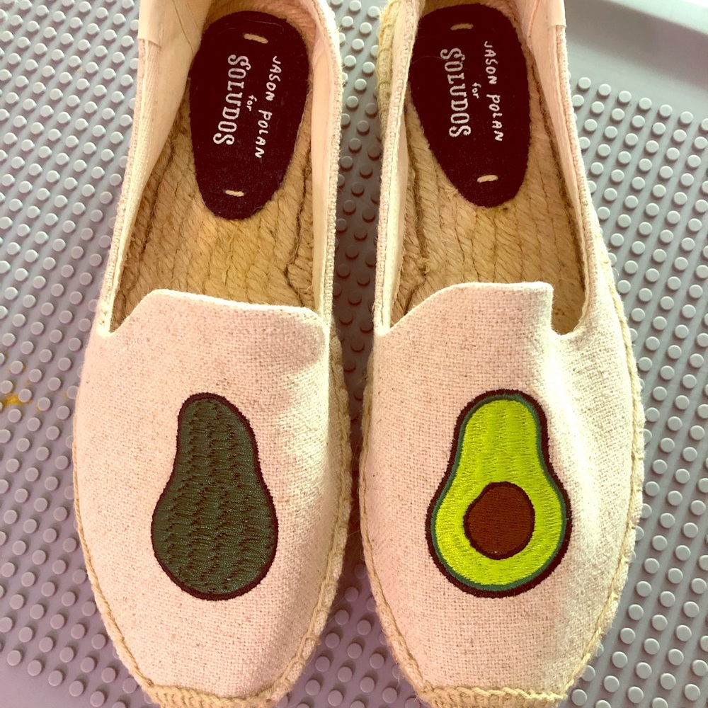 Never worn avocado Soludos